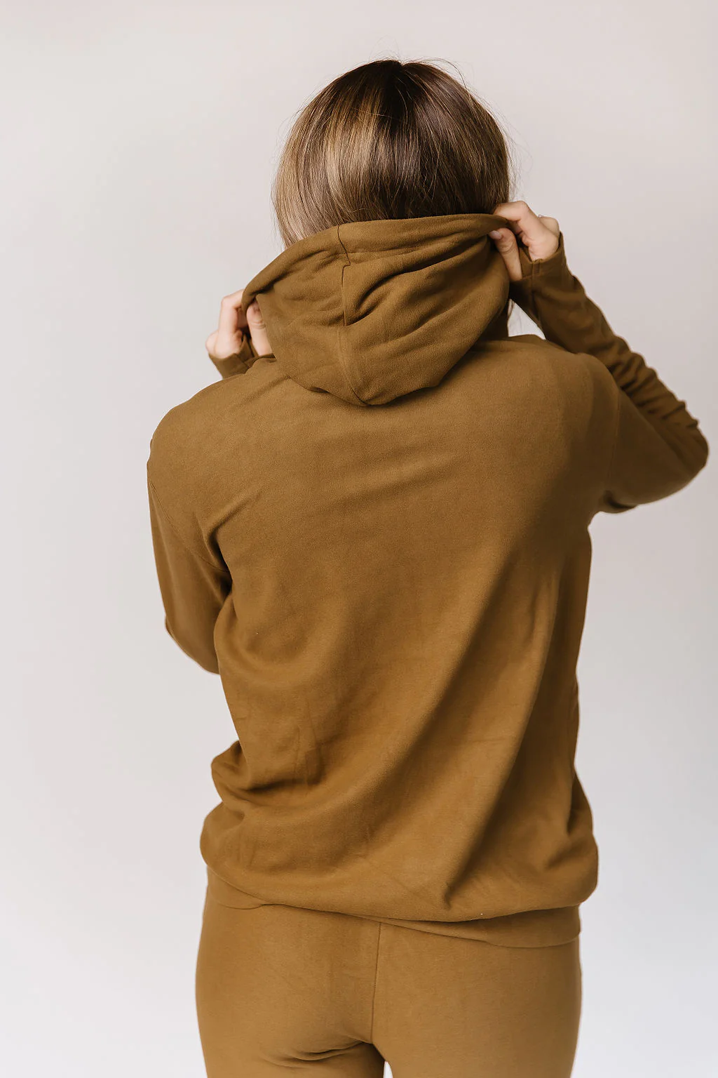 Ampersand Performance Fleece Halfzip Lemongrass Sweatshirt - Image 3