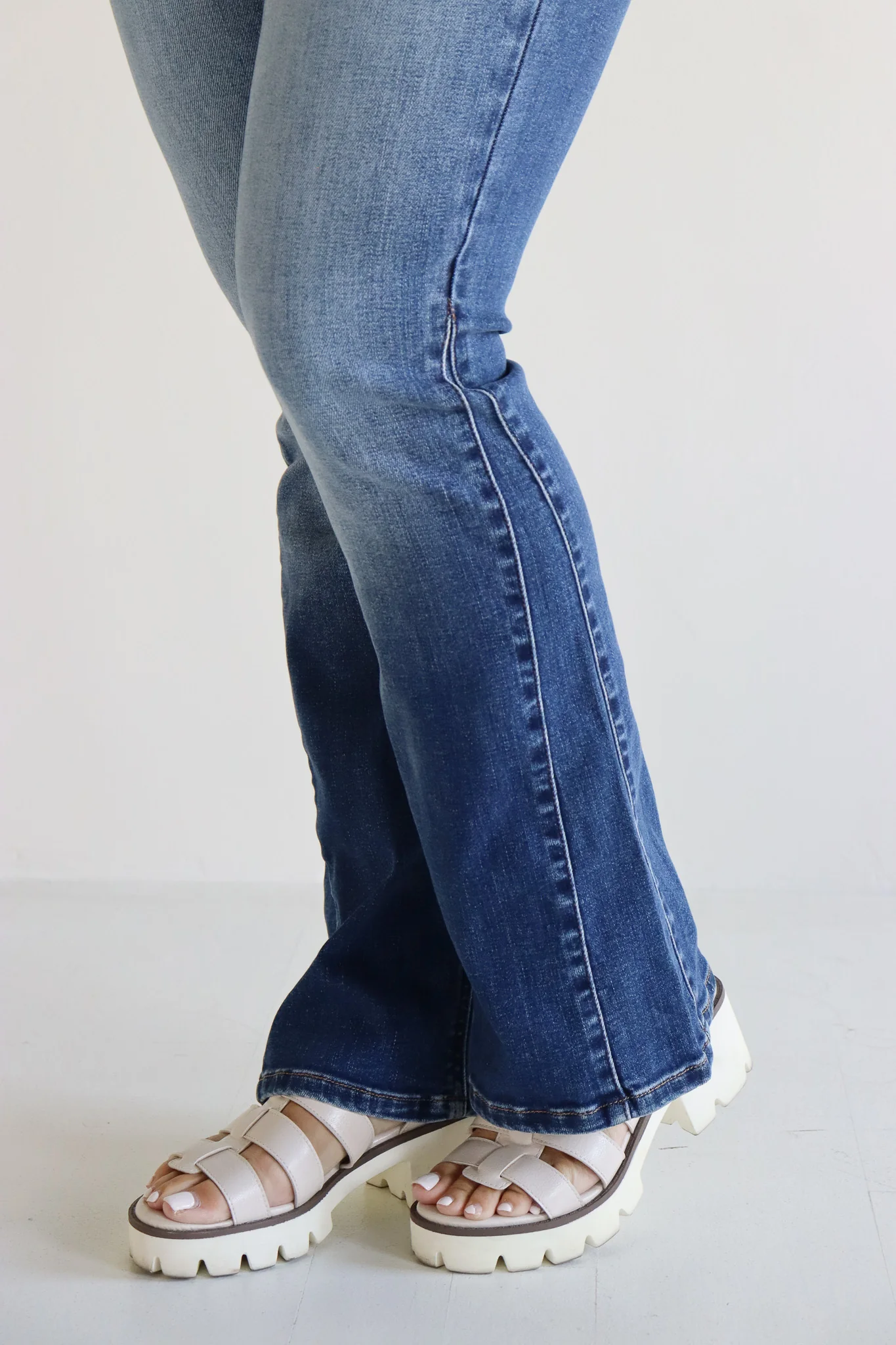 Bootcut Jeans - Medium Wash - V Side Seam - Image 3