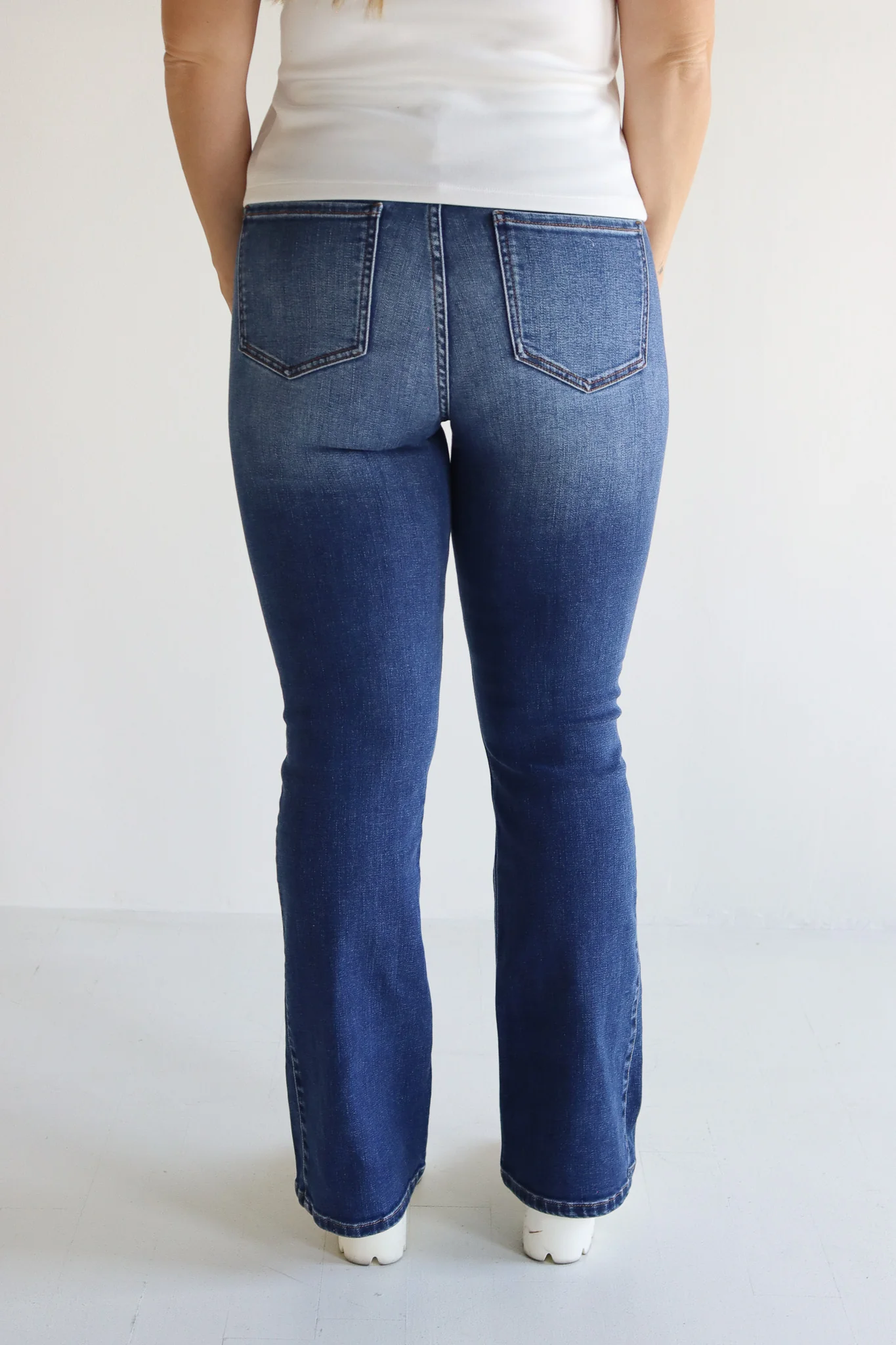 Bootcut Jeans - Medium Wash - V Side Seam - Image 4