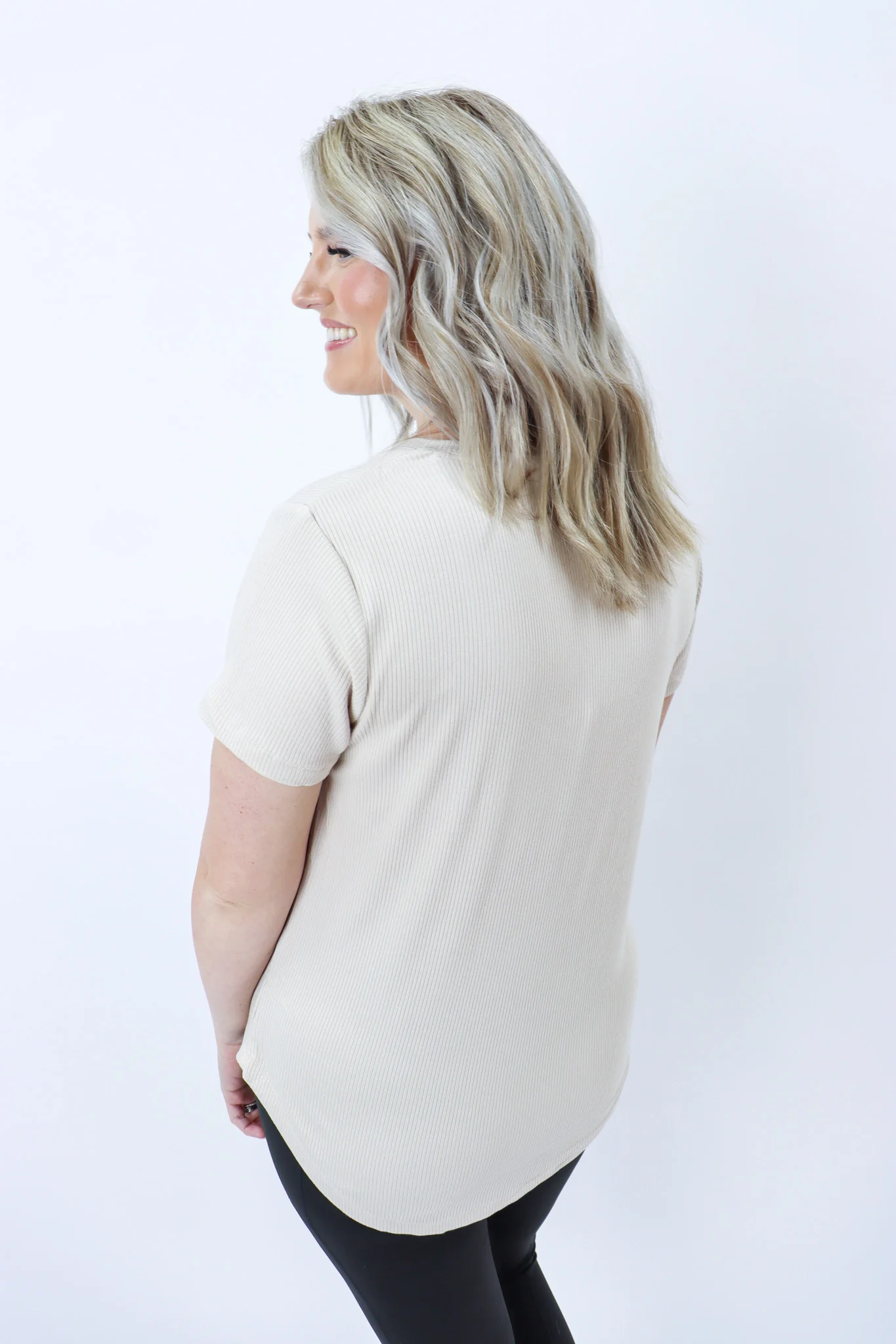 The Ribbed Basic V Neck Tee - Image 17
