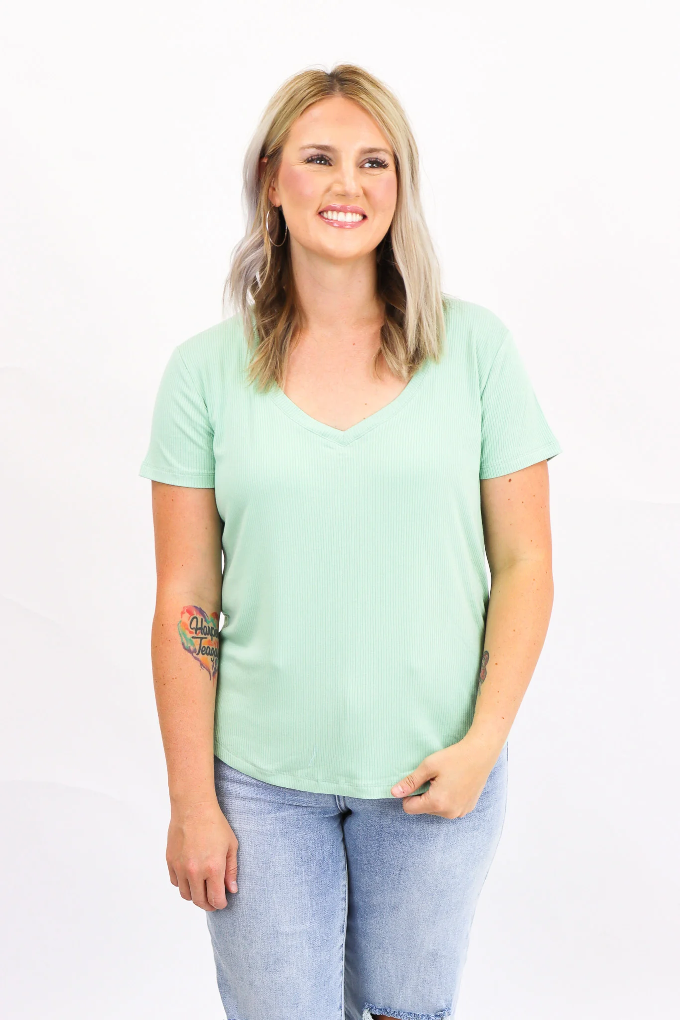 The Ribbed Basic V Neck Tee - Image 4