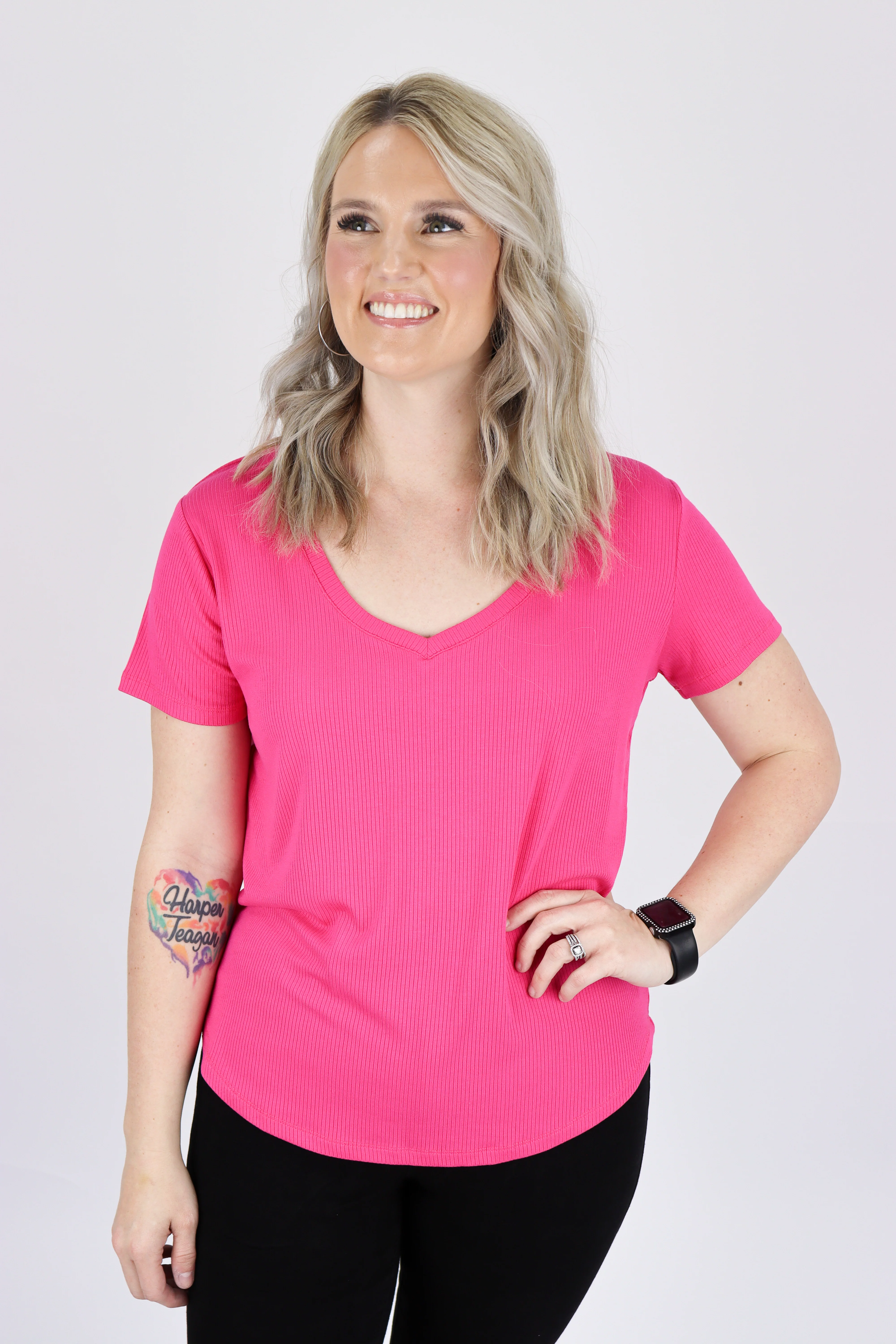 The Ribbed Basic V Neck Tee - Image 8