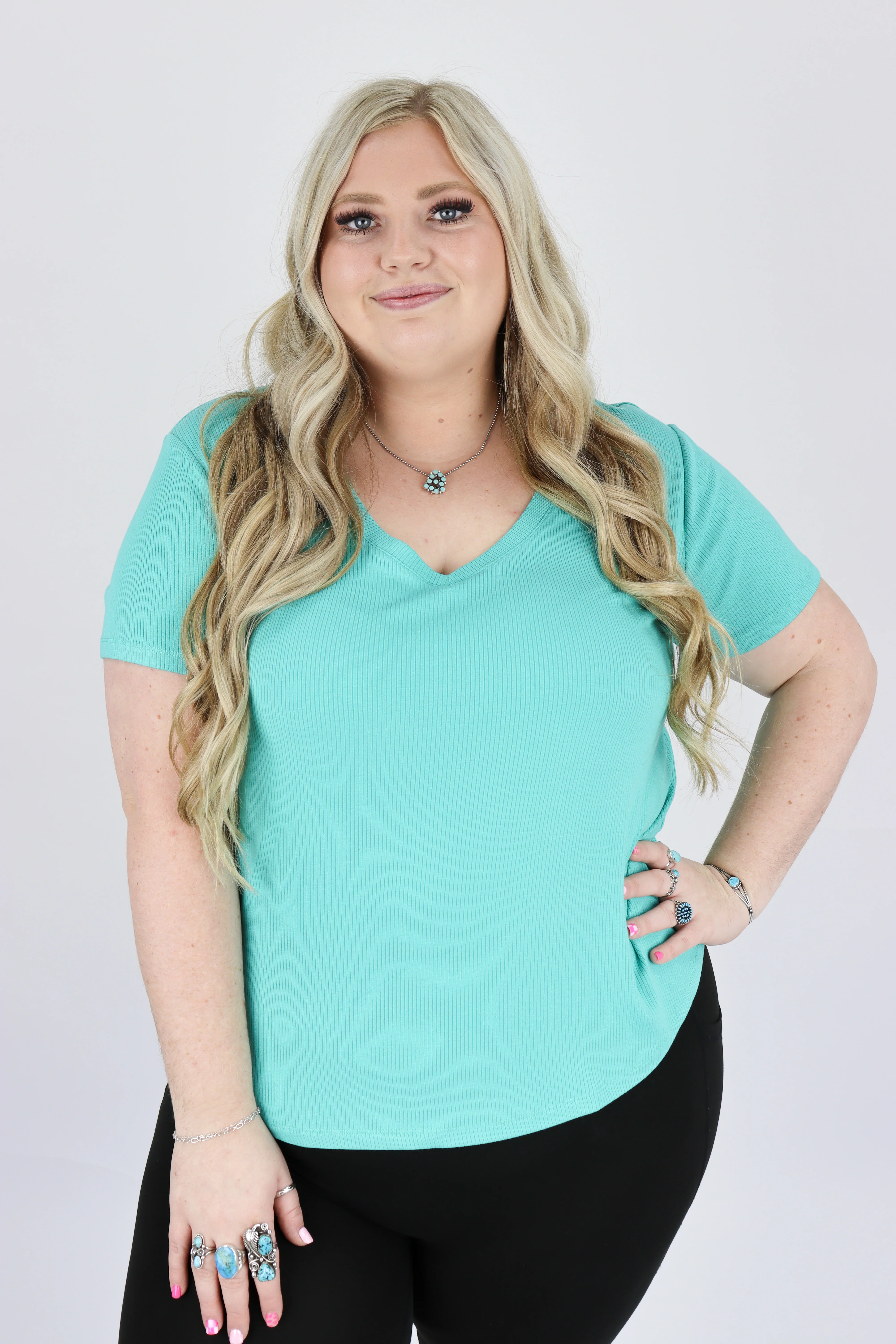The Ribbed Basic V Neck Tee - Image 9
