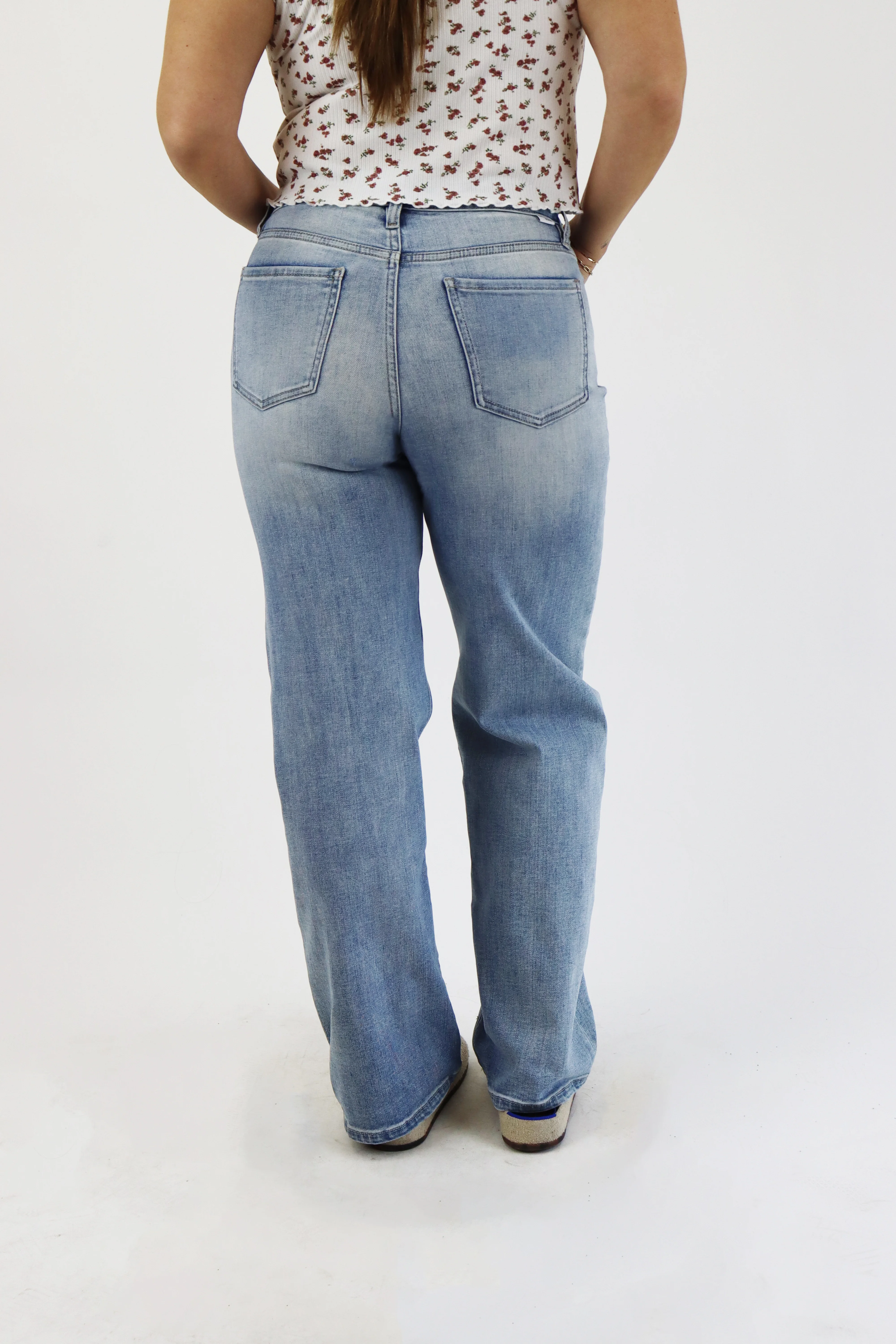 Wide Leg Jeans - Light Wash - Image 3