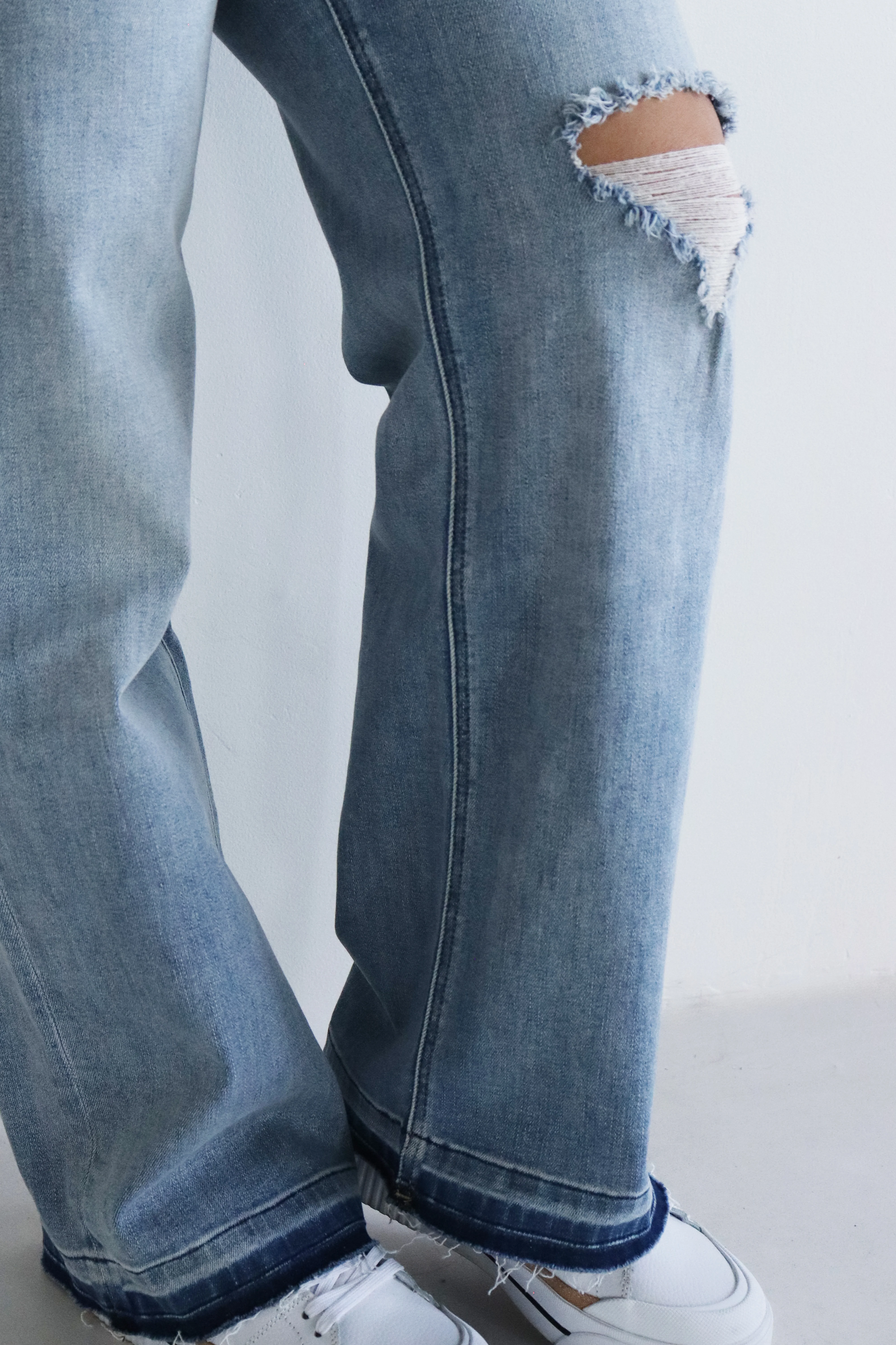 Wide Leg Jeans - Light Tint Distressed - Image 4